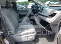 2017 Toyota SIENNA фото