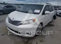 2017 Toyota SIENNA фото