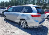 2017 Toyota SIENNA photo