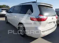 2017 Toyota SIENNA фото