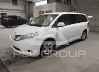 2017 Toyota SIENNA фото