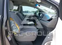 2017 Toyota SIENNA фото