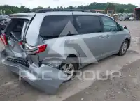 2017 Toyota SIENNA фото