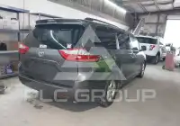 2017 Toyota SIENNA photo