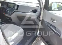 2017 Toyota SIENNA фото