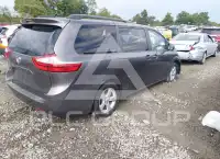 2017 Toyota SIENNA фото