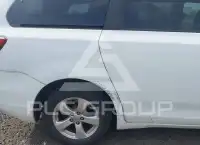 2017 Toyota SIENNA photo