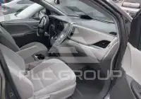 2017 Toyota SIENNA photo