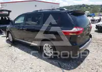 2017 Toyota SIENNA photo