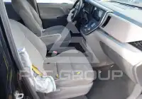 2017 Toyota SIENNA фото