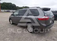 2017 Toyota SIENNA фото