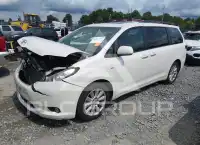 2017 Toyota SIENNA фото