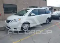 2017 Toyota SIENNA фото