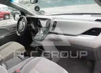 2017 Toyota SIENNA фото