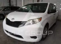 2017 Toyota SIENNA photo