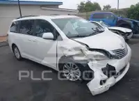 2017 Toyota SIENNA фото