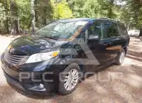 2017 Toyota SIENNA фото