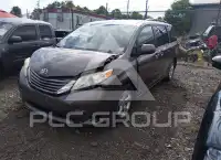 2017 Toyota SIENNA фото