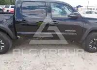 2017 Toyota TACOMA photo