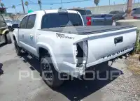 2017 Toyota TACOMA photo