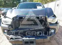 2017 Toyota TACOMA photo