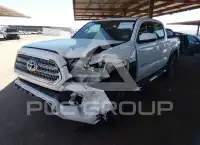 2017 Toyota TACOMA photo