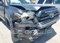 2017 Toyota TACOMA фото
