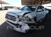 2017 Toyota TACOMA photo