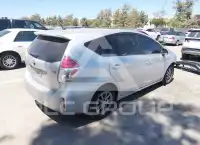 2017 Toyota PRIUS photo