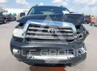2017 Toyota SEQUOIA фото