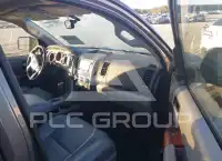 2017 Toyota SEQUOIA фото