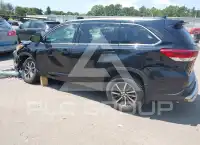 2017 Toyota Highlander фото