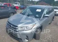 2017 Toyota Highlander фото