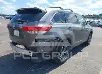 2017 Toyota Highlander фото