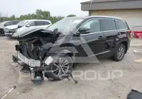 2017 Toyota Highlander photo