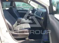 2017 Toyota Highlander photo