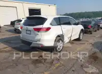 2017 Toyota Highlander photo