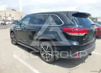2017 Toyota Highlander photo