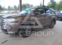 2017 Toyota Highlander фото