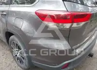 2017 Toyota Highlander фото