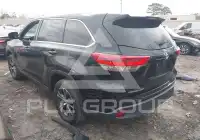 2017 Toyota Highlander photo