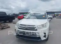 2017 Toyota Highlander фото