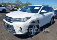 2017 Toyota Highlander фото