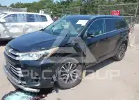 2017 Toyota Highlander фото