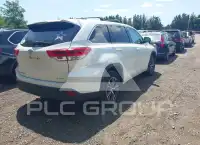 2017 Toyota Highlander photo