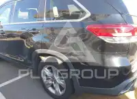 2017 Toyota Highlander photo