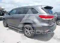 2017 Toyota Highlander photo