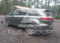 2017 Toyota Highlander photo