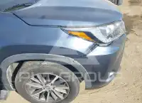 2017 Toyota Highlander photo