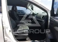 2017 Toyota Highlander photo